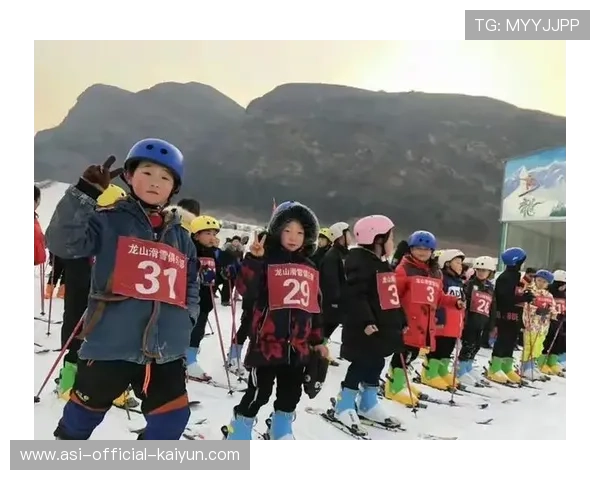 高山滑雪训练营推广儿童滑雪安全入门课程,高山滑雪教学流程